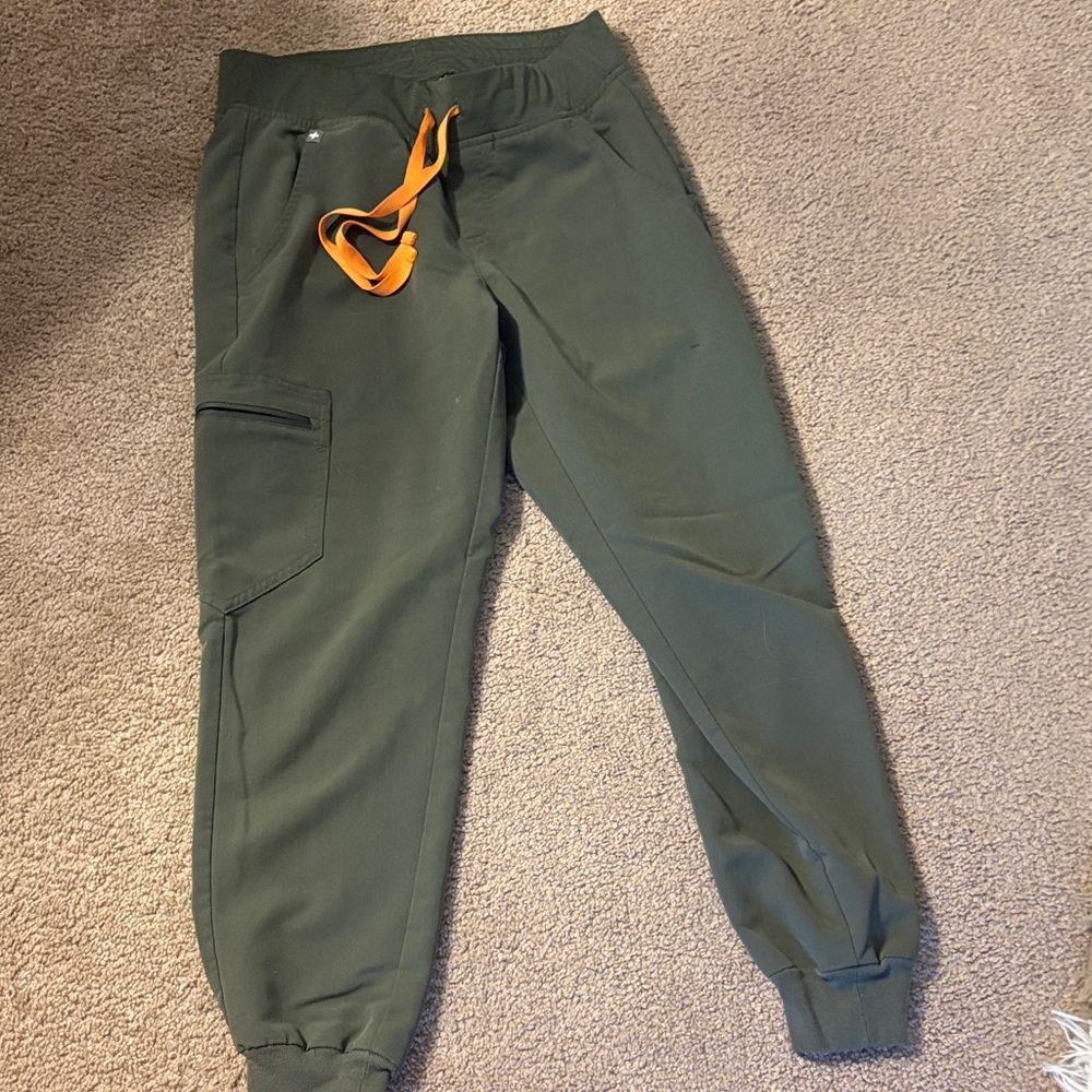 FIGS HUNTER GREEN JOGGERS